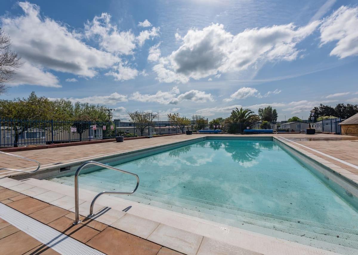 Riverside Caravan Holiday Park Bognor Regis Luaran gambar